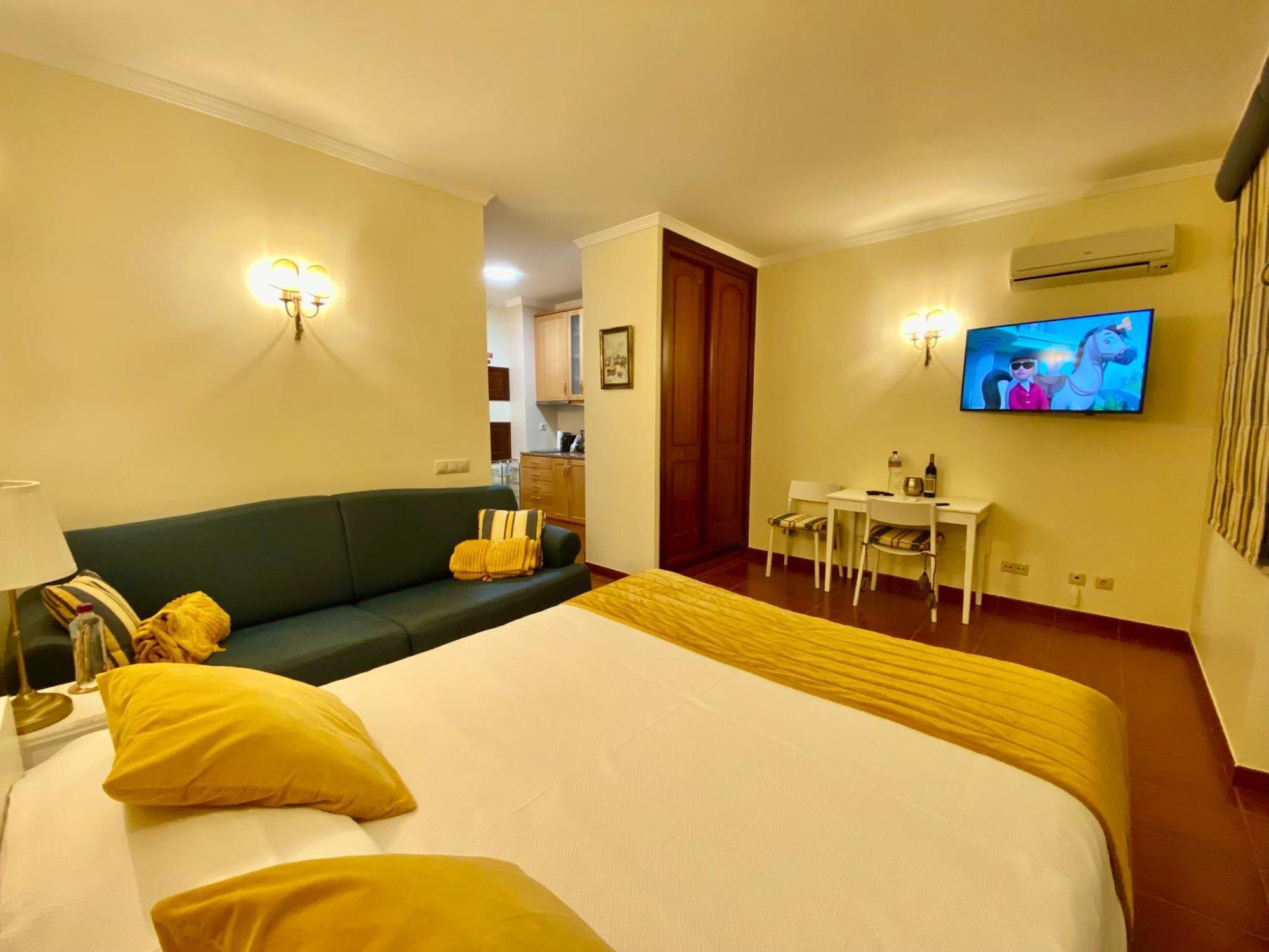 Alvor Seven Apartment Bagian luar foto